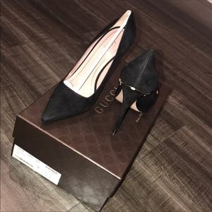 Gucci Adina suede pumps